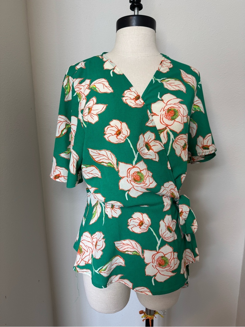 Anthropologie Monteau floral tie-side wrap top